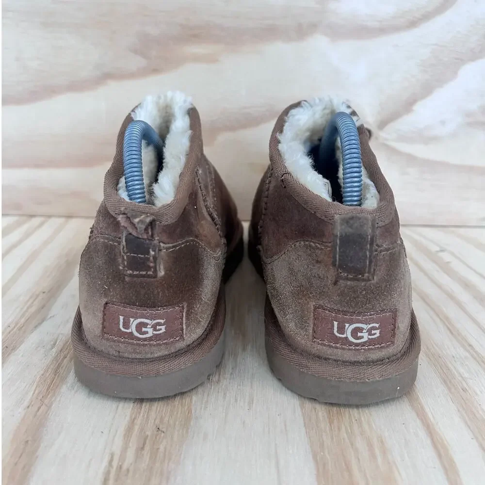 UGG - Classic Ultra - Mini Boots - Brown - Women's - 7 - S/N 1130750K